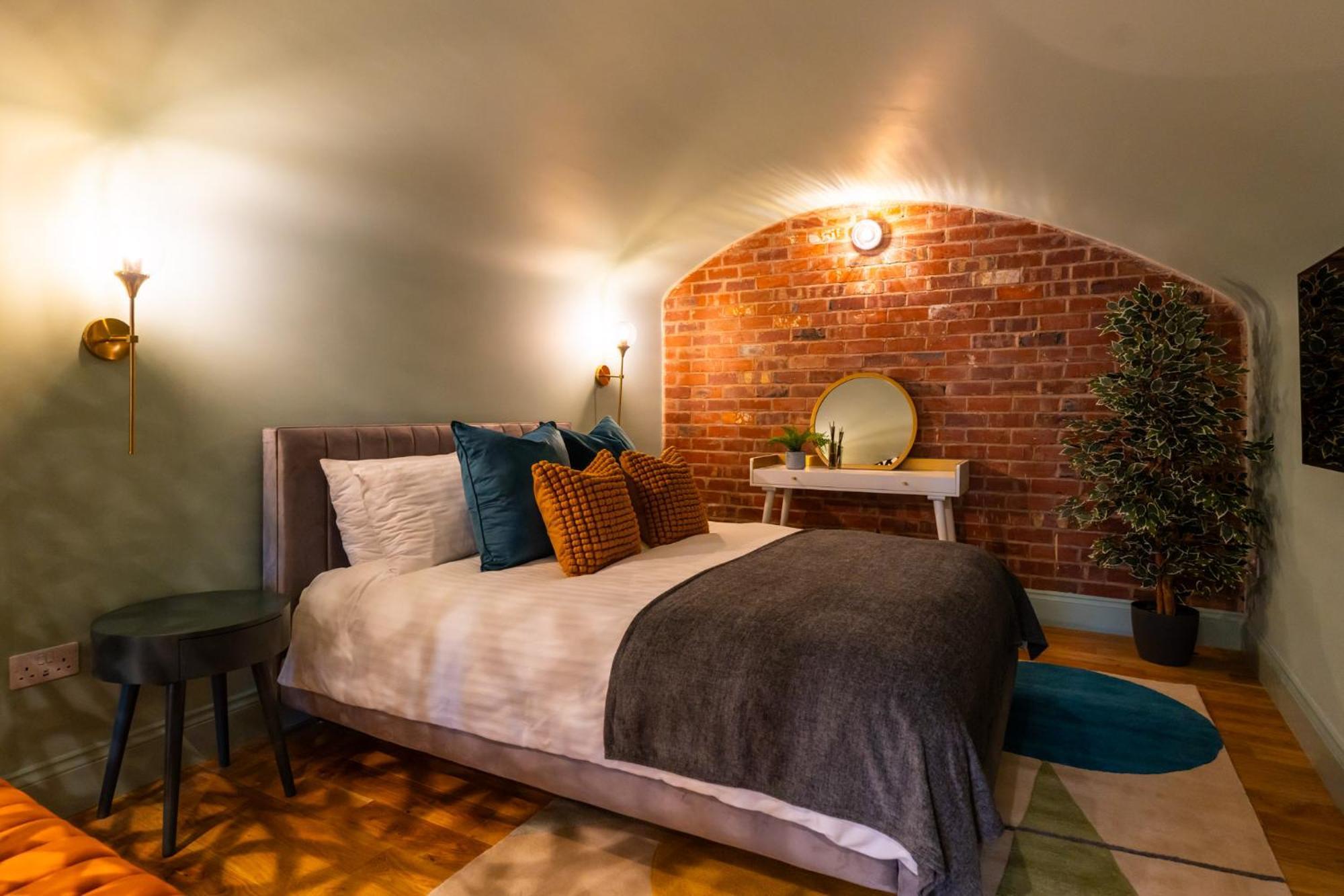 Commandery Vaults - Luxury Apartment In City Centre With Sky Tv Worcester Buitenkant foto