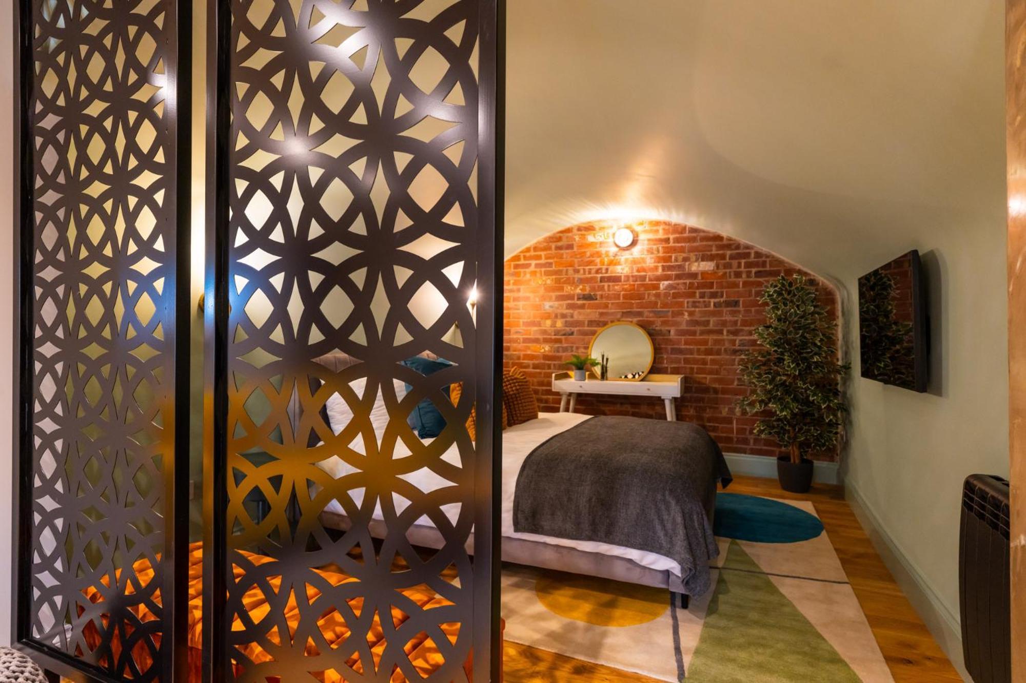 Commandery Vaults - Luxury Apartment In City Centre With Sky Tv Worcester Buitenkant foto